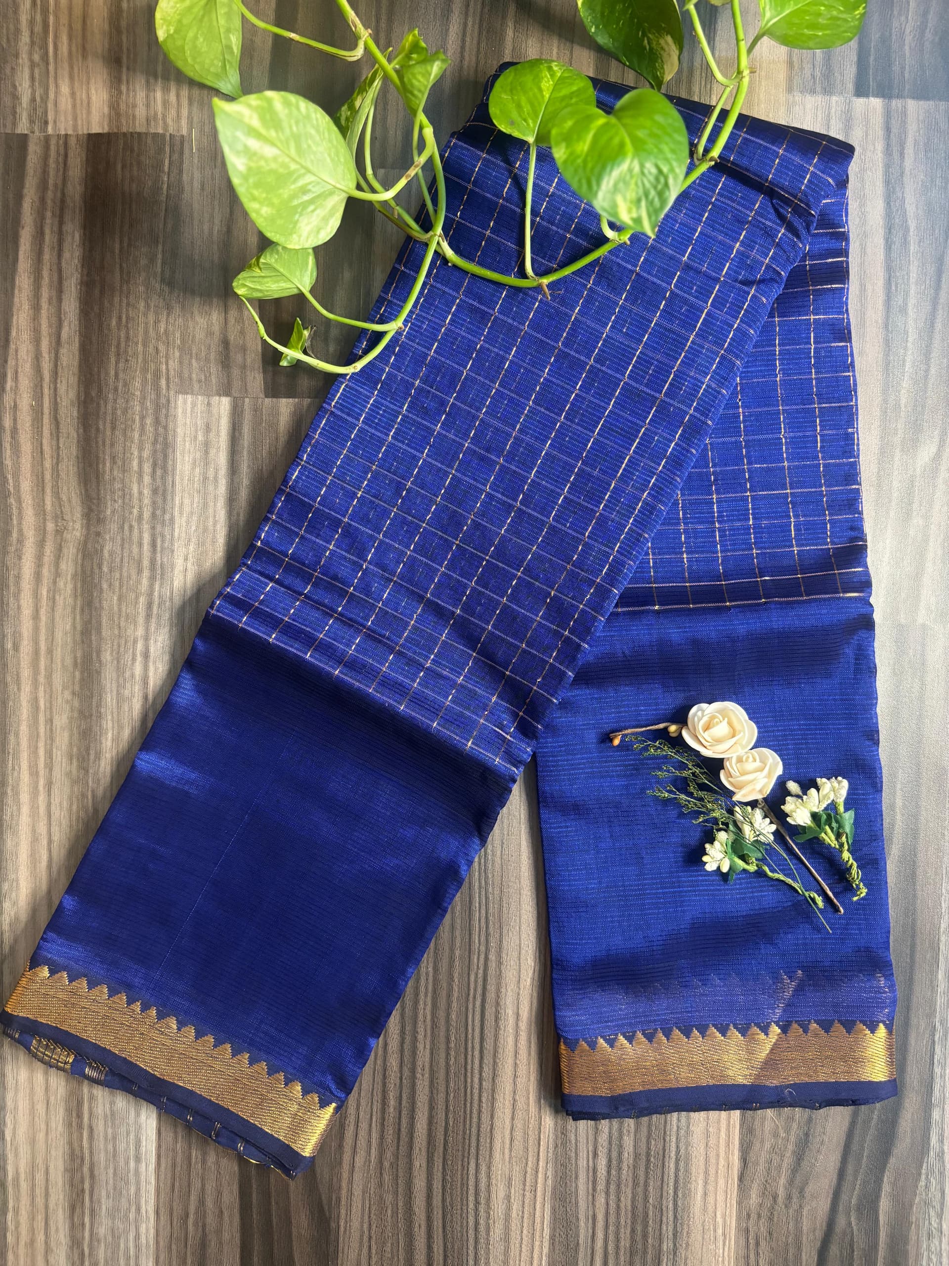 Royal Blue Gold Checked Mangalagiri Pattu Saree