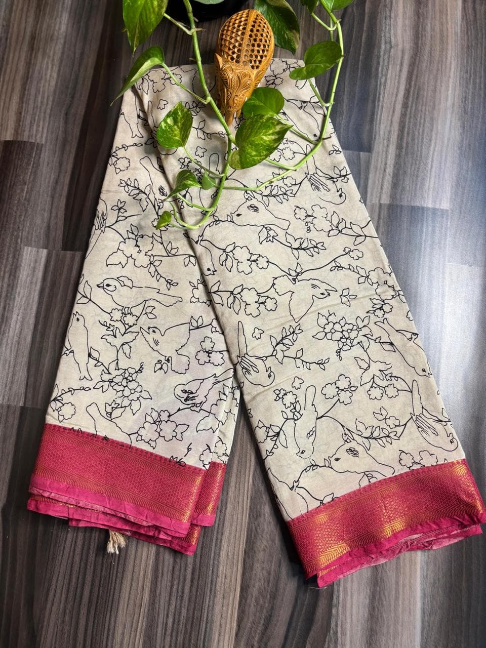 Off-White Sketch Print Nizam Border Pure Kalamkari Saree